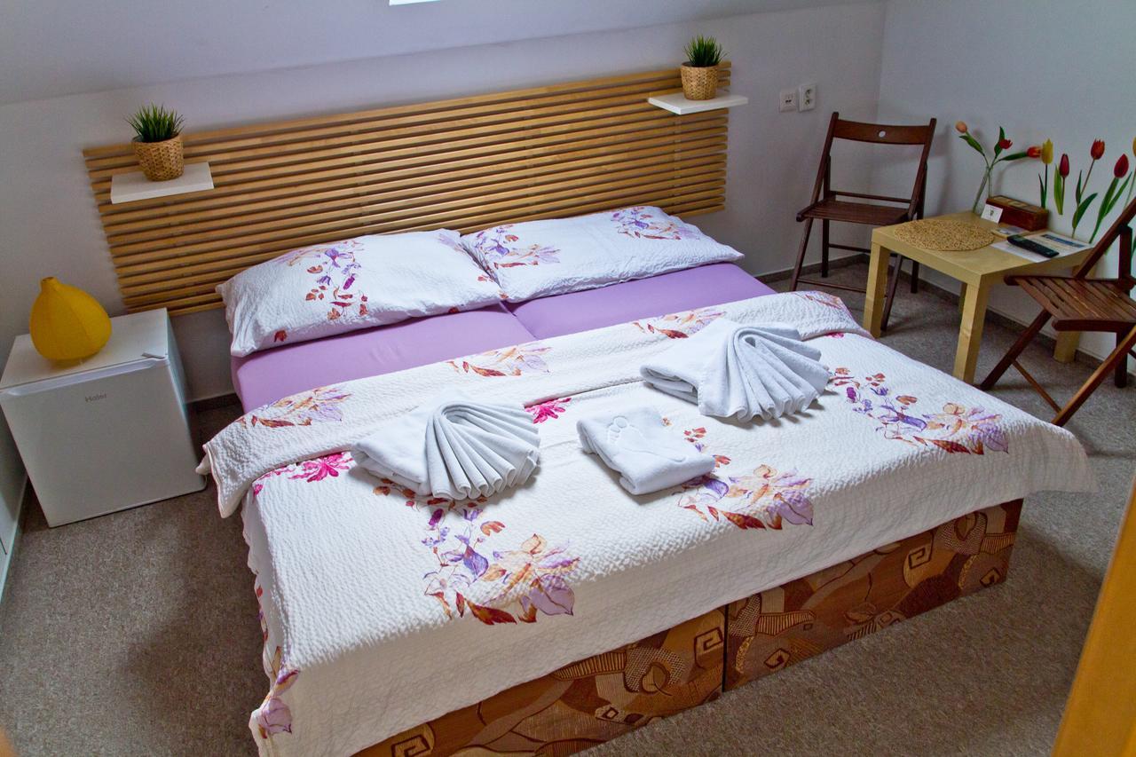 Pension Art Lázně Bohdaneč Buitenkant foto